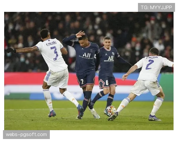 巴黎圣日耳曼公布欧冠大名单,联赛轮换幅度成赛后焦点话题 巴黎圣日耳曼公布欧冠大名单,联赛轮换幅度成赛后焦点话题